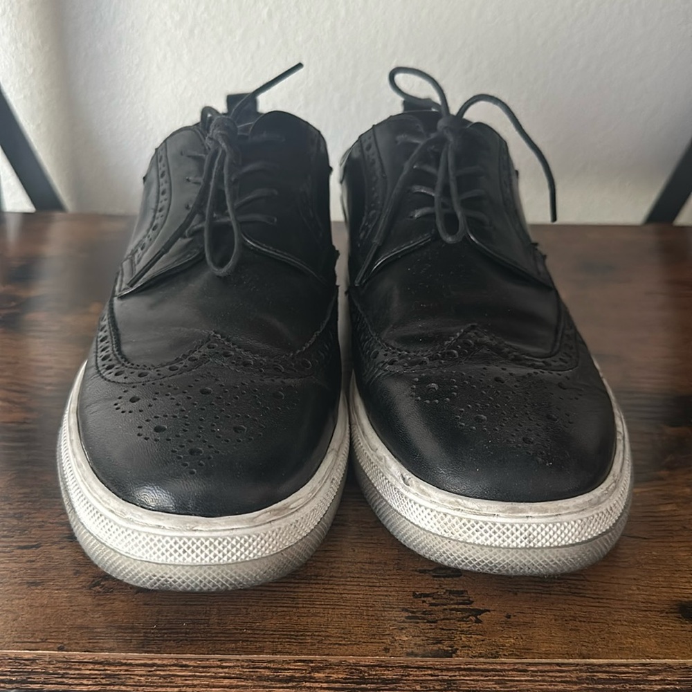 Kenneth Cole men’s shoe 8.5 black